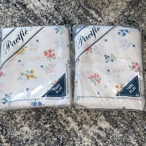 2X Vintage Pacific CLUSTER FLOWERS Floral Twin Flat Sheet